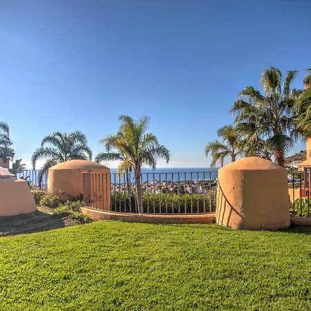 4 Bedroom Townhouse In Riviera Del Sol With Sea Views Villa *