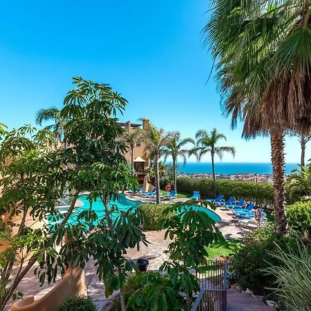 4 Bedroom Townhouse In Riviera Del Sol With Sea Views Villa