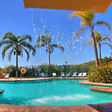 4 Bedroom Townhouse In Riviera Del Sol With Sea Views